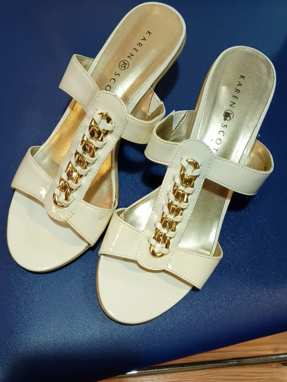 Karen Scott Cream Slide Sandals with Gold Chain Detail